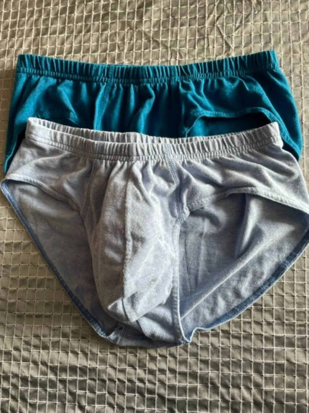 Hanes set of 2 briefs size M